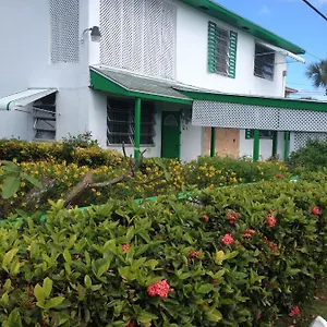 https://rhondas-abode.comcaribbean.com
